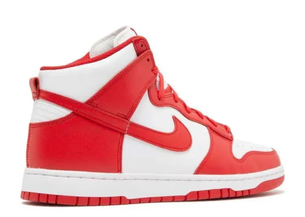 sb-dunk-high-championship-red-2.webp SB DUNK HIGH ‘CHAMPIONSHIP RED’