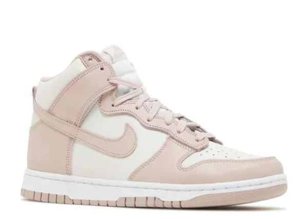 sb-dunk-high-pink-oxford-1.webp SB DUNK HIGH ‘PINK OXFORD’