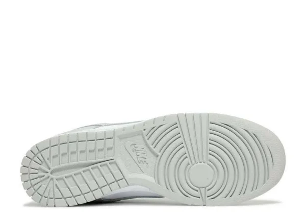 sb-dunk-low-grey-fog-3.webp SB DUNK LOW ‘GREY FOG’