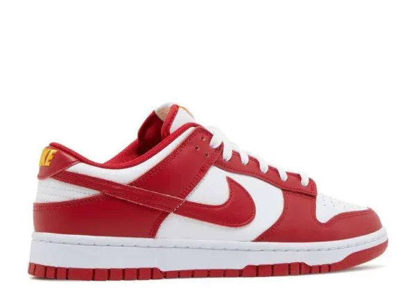 sb-dunk-low-team-red-2.webp SB DUNK LOW ‘TEAM RED’