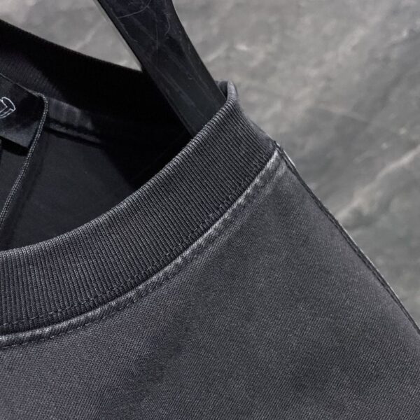 sdfdf0236-2.jpg CHRM HRTS T-shirt Cross Graphic Print