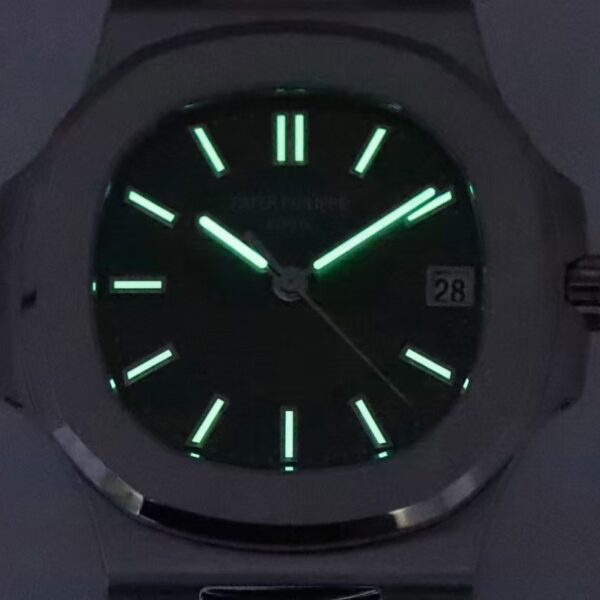 sdvdsv2056-5.jpg PP Nautilus Steel Blue Dial