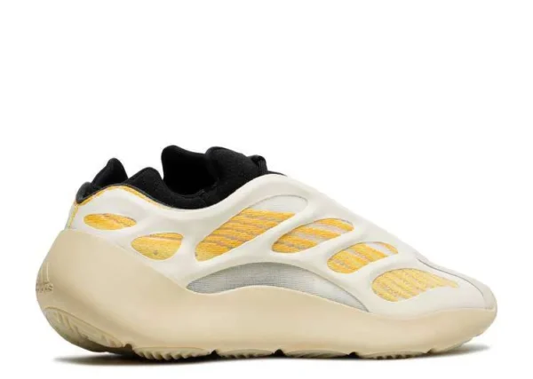 yeezy-700-v3-safflower-2.webp YEEZY 700 V3 ‘SAFFLOWER’