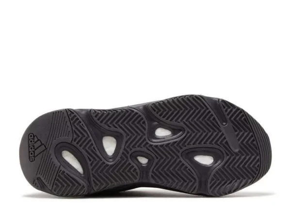 yeezy-boost-700-v2-vanta-3.webp YEEZY BOOST 700 V2 ‘VANTA’