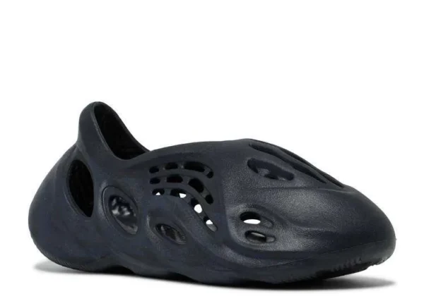 yeezy-foam-runner-mineral-blue-1.webp YEEZY FOAM RUNNER ‘MINERAL BLUE’