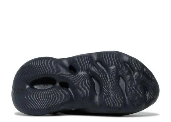 yeezy-foam-runner-mineral-blue-3.webp YEEZY FOAM RUNNER ‘MINERAL BLUE’