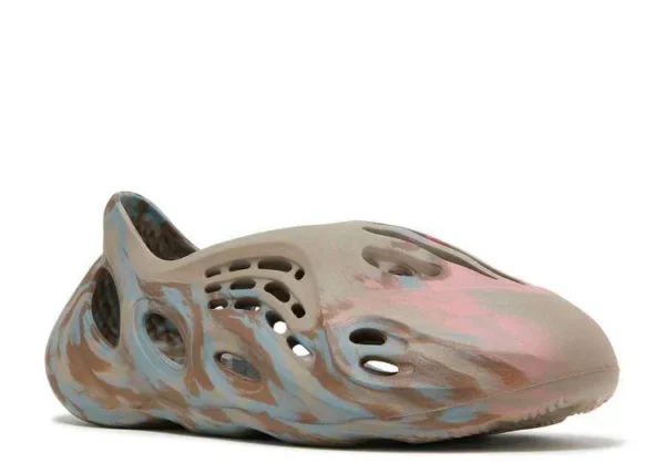 yeezy-foam-runner-mx-sand-grey-1.webp YEEZY FOAM RUNNER ‘MX SAND GREY’