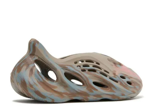 yeezy-foam-runner-mx-sand-grey-2.webp YEEZY FOAM RUNNER ‘MX SAND GREY’