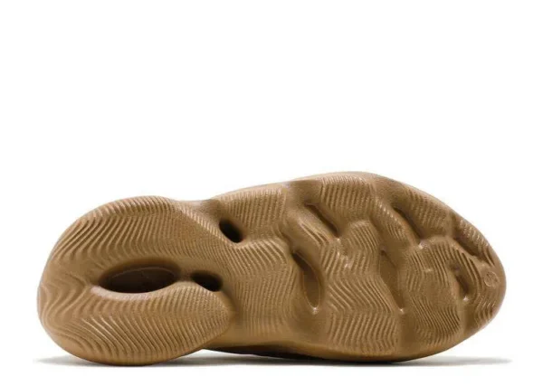 yeezy-foam-runner-ochre-3.webp YEEZY FOAM RUNNER ‘OCHRE’