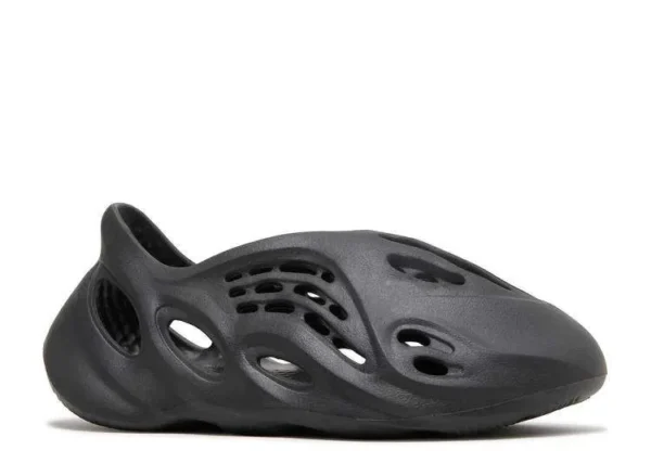 YEEZY FOAM RUNNER ‘ONYX’